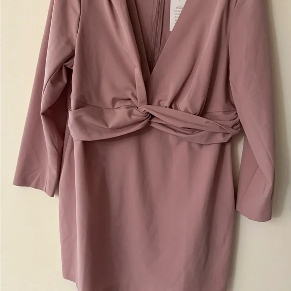 Eloquii NWT Twist Front Dress in Blush Neutral, Long Sleeve and Stretchy, sz 18 - Picture 2 of 11